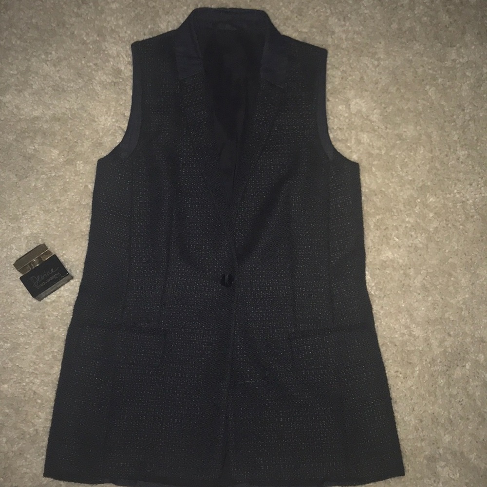 A | X VEST - Picture 3 of 8